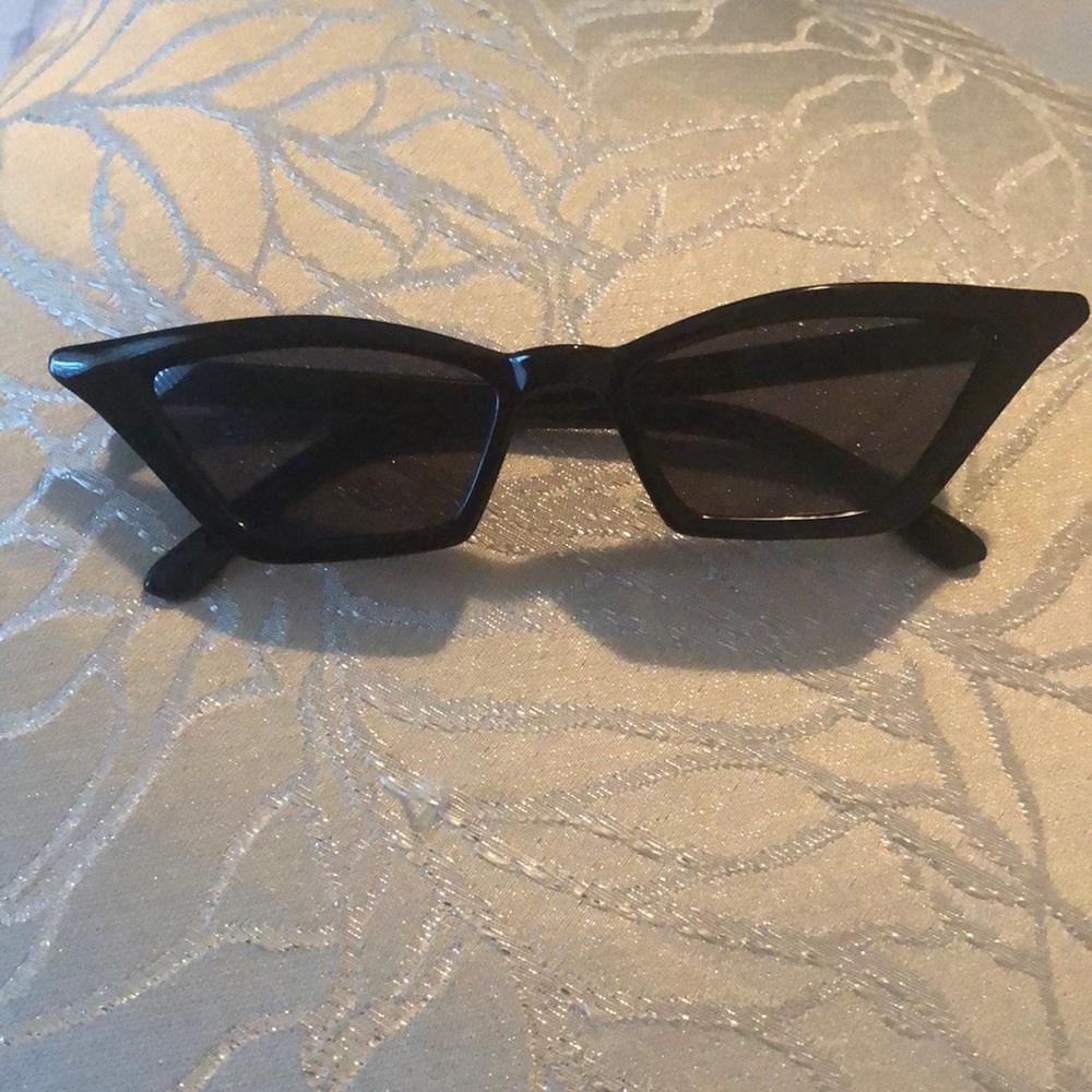 90s style sunglasses